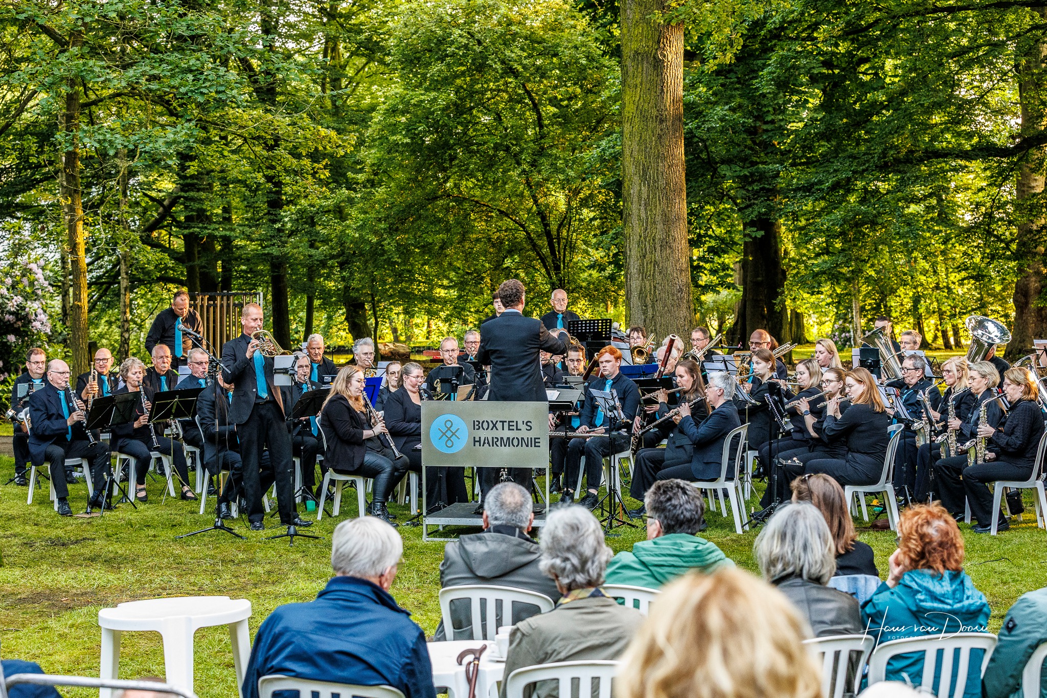 20240525 Boxtel's Harmonie bij spiegeltent (1)